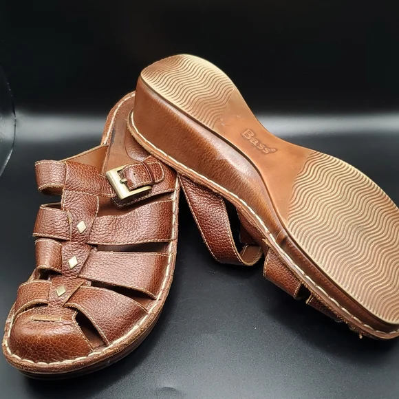 Bass Nutmeg Slide Sandals Women’s Sz Light Brown Leather Slip On EUC